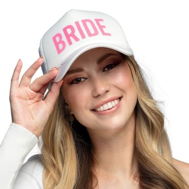 Une jolie casquette blanche avec écrit "Bride" pour un superbe EVJF | jourdefete.com Une jolie casquette blanche avec écrit "Bride" pour un superbe EVJF | jourdefete.com