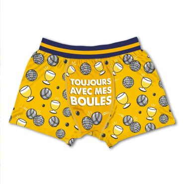 Boxer humoristique pétanque “Toujours avec mes boules” jaune avec motifs de boules et verres de pastis | jourdefete.com Boxer humoristique pétanque “Toujours avec mes boules” jaune avec motifs de boules et verres de pastis | jourdefete.com