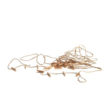 Guirlande de jute avec 30 pinces en bois | jourdefete.com