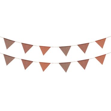 Guirlande en toile terracotta avec 12 fanions pour déco bohème | jourdefete.com Guirlande en toile terracotta avec 12 fanions pour déco bohème | jourdefete.com