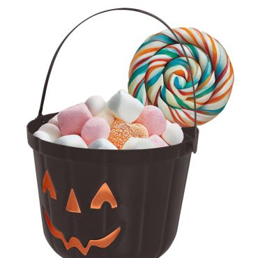 Seau citrouille noir rempli de bonbons pour Halloween | jourdefete.com Seau citrouille noir rempli de bonbons pour Halloween | jourdefete.com