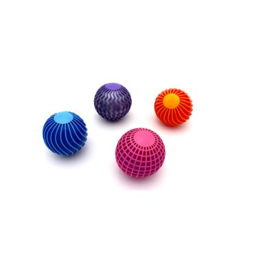 Une balle rebondissante qui s'illumine dans des lumières disco | jourdefete.com Une balle rebondissante qui s'illumine dans des lumières disco | jourdefete.com
