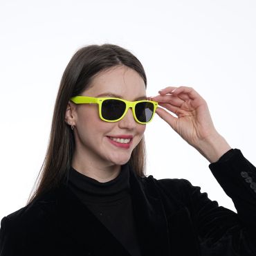 Lunettes de soleil fluo jaune pour déguisements et fêtes | jourdefete.com Lunettes de soleil fluo jaune pour déguisements et fêtes | jourdefete.com