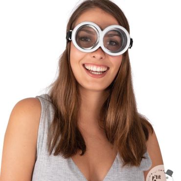Lunettes humoristiques style Minion pour déguisement comique | jourdefete.com Lunettes humoristiques style Minion pour déguisement comique | jourdefete.com