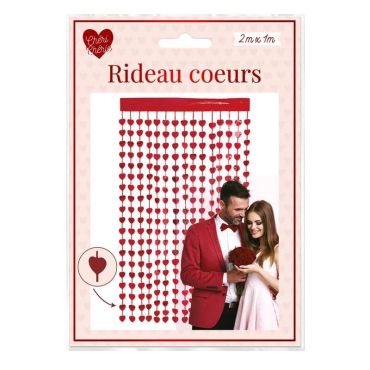 Un superbe rideau à cœurs pour le soir de la Saint-Valentin | jourdefete.com Un superbe rideau à cœurs pour le soir de la Saint-Valentin | jourdefete.com