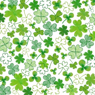 Serviette en papier motif trèfles verts chanceux | jourdefete.com