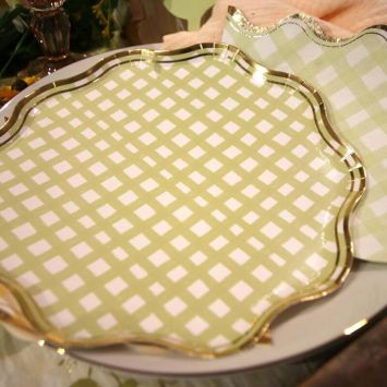 8 assiettes à motifs vichy en carton - Diamètre 23 cm - Pâques