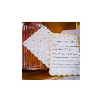 8 Invitations avec enveloppes - Pois et Festons Blanc et Or - 15 cm