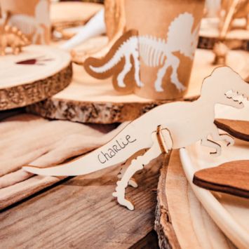 8 Marque-Places 3 D en bois - Collection Dinosaure Kraft