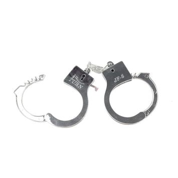Menottes en métal de Policier
